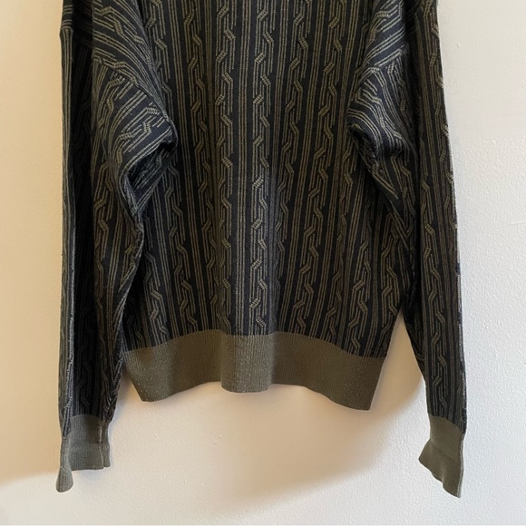 Vintage Black & Olive Green Patterned V-Neck Sweater – Size XL EUC – 30% Wool - Picture 11 of 13